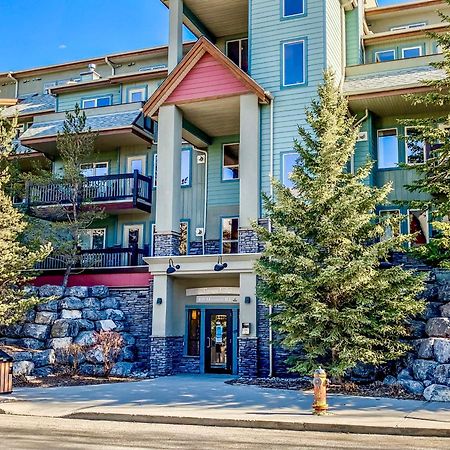 Canmore Mountain View Loft Apartment Heated Outdoor Pool Exterior foto
